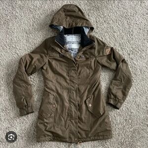 249-O'Neill Junior Brown Ski Jacket Look New With A Tiny Mark On The Front Asis